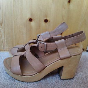 APC Women Wooden Platform Sandals Leather Strap Tan Size 39 with dustbag